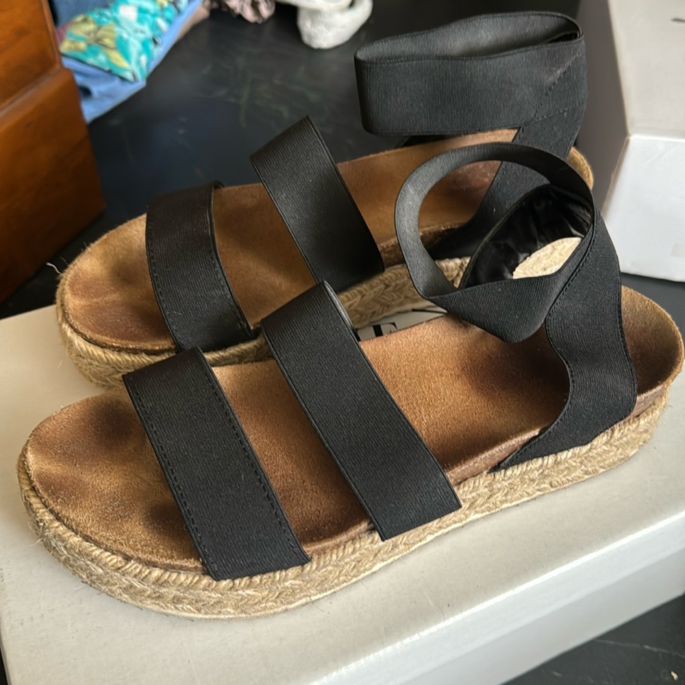 Steve Madden kimmie sandals